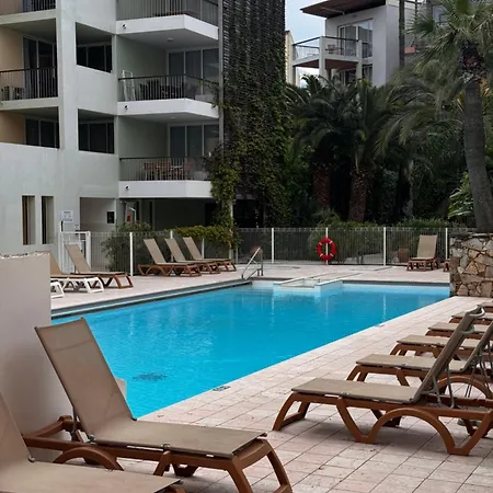 アパート Port - Terrasse - Parking - Piscine アンティーブ