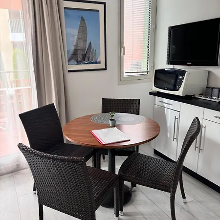 Daire Port - Terrasse - Parking - Piscine Antibes