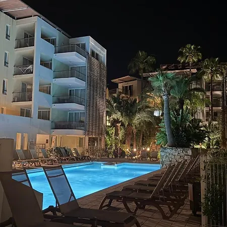 Port - Terrasse - Parking - Piscine Antibes
