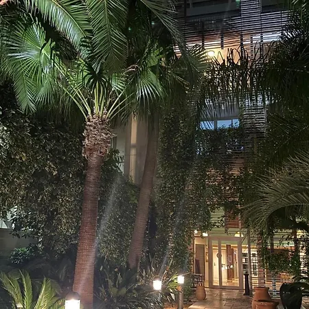 Port - Terrasse - Parking - Piscine 昂蒂布