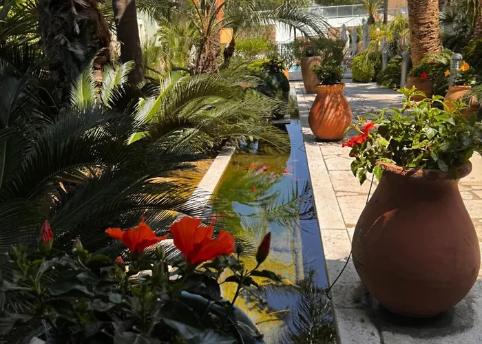 Port - Terrasse - Parking - Piscine Antibes