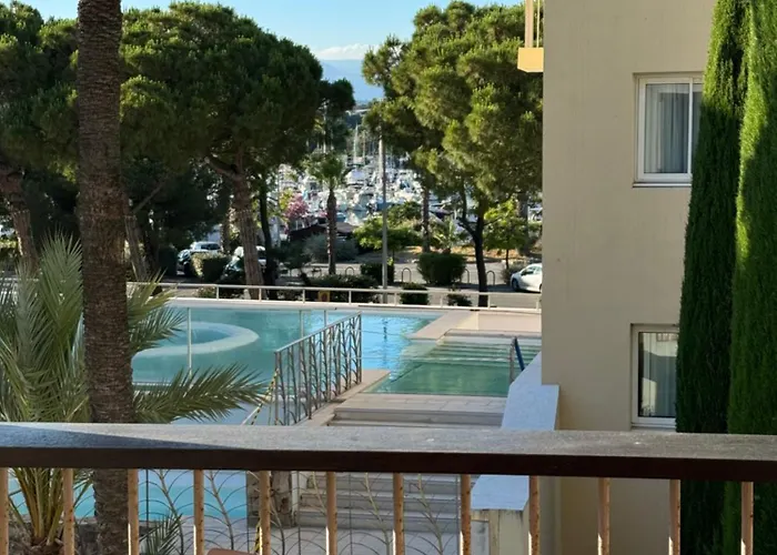 Port - Terrasse - Parking - Piscine * Антіб