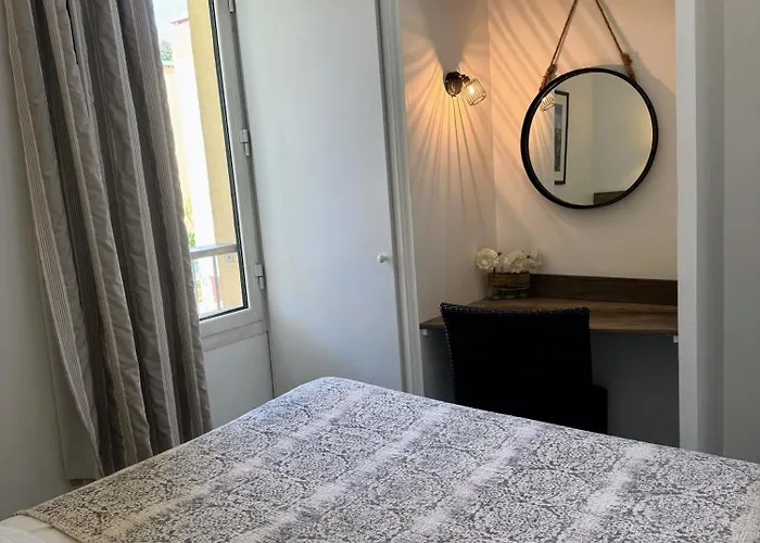 Appartement Port - Terrasse - Parking - Piscine